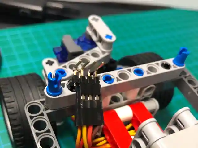 LEGOで作るBluetoothラジコンカー