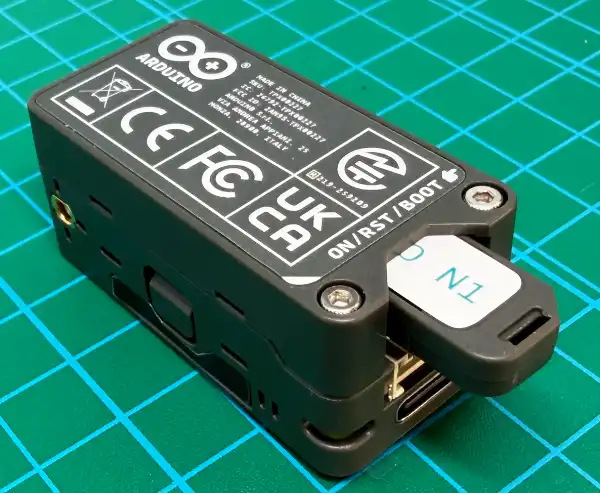 Arduino Nesso N1本体外観