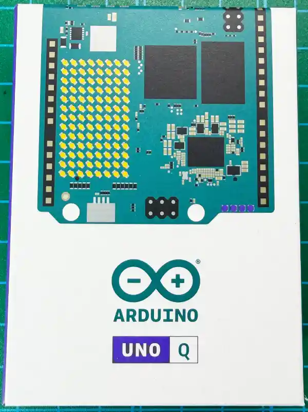 Arduino Uno Q外観 梱包状態
