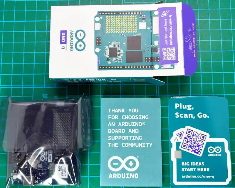 Arduino Uno Q外観 梱包状態