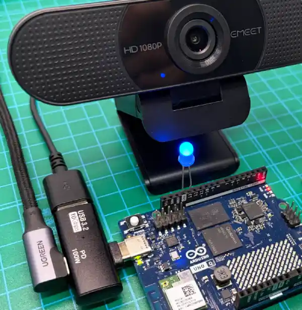 Arduino UNO Q AI画像認識動作確認